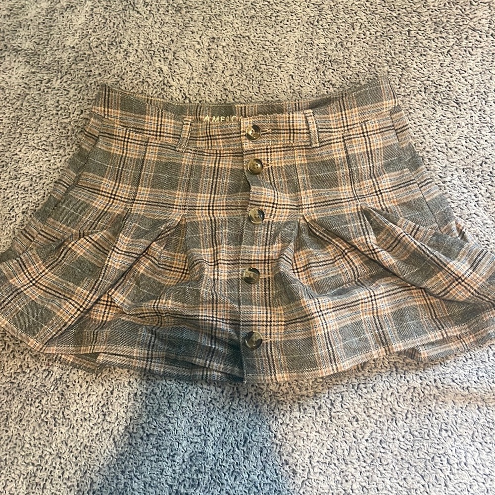 plaid skirt never worn before